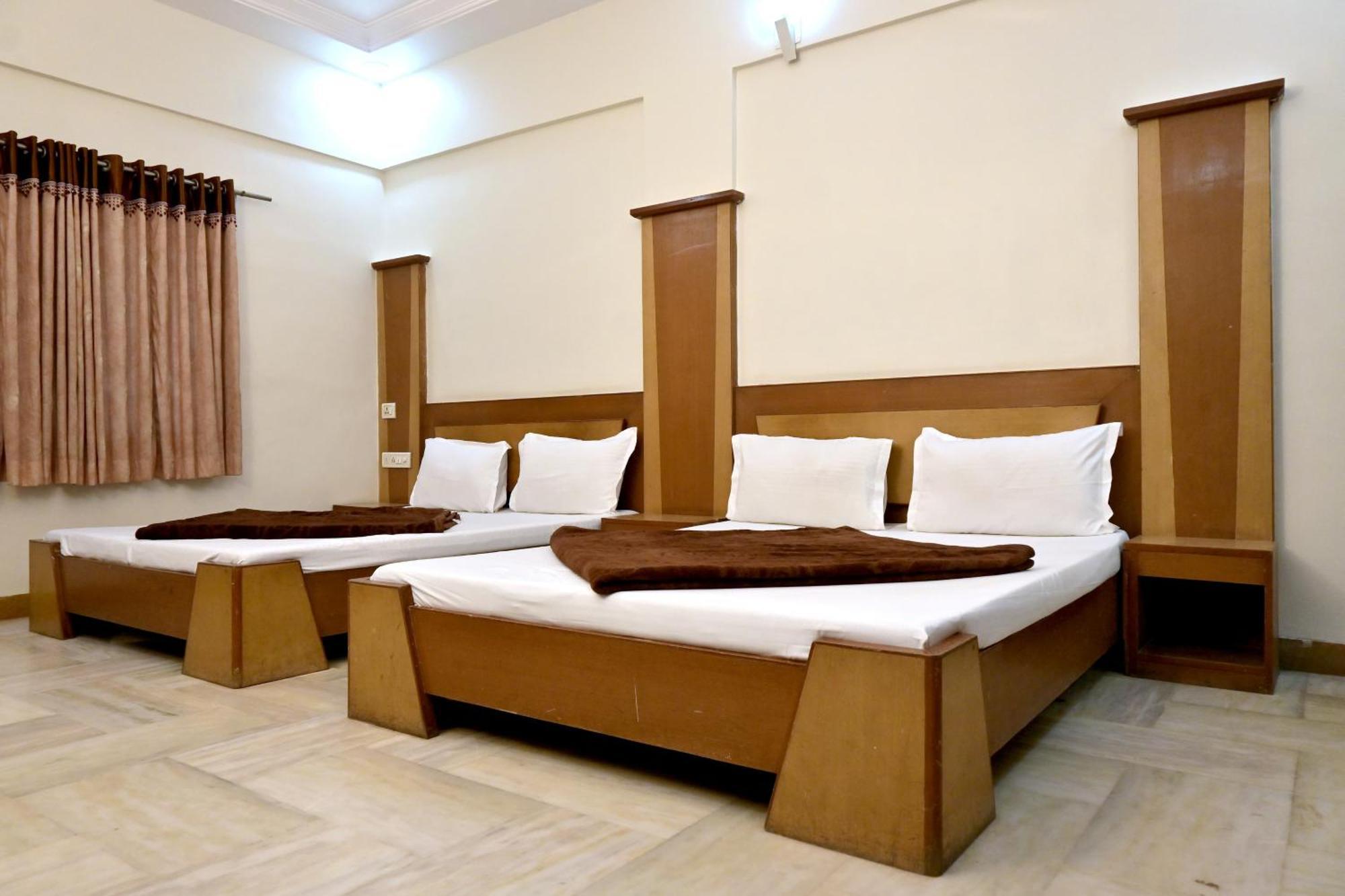 Hotel Roshan Palace Ambaji Exterior photo