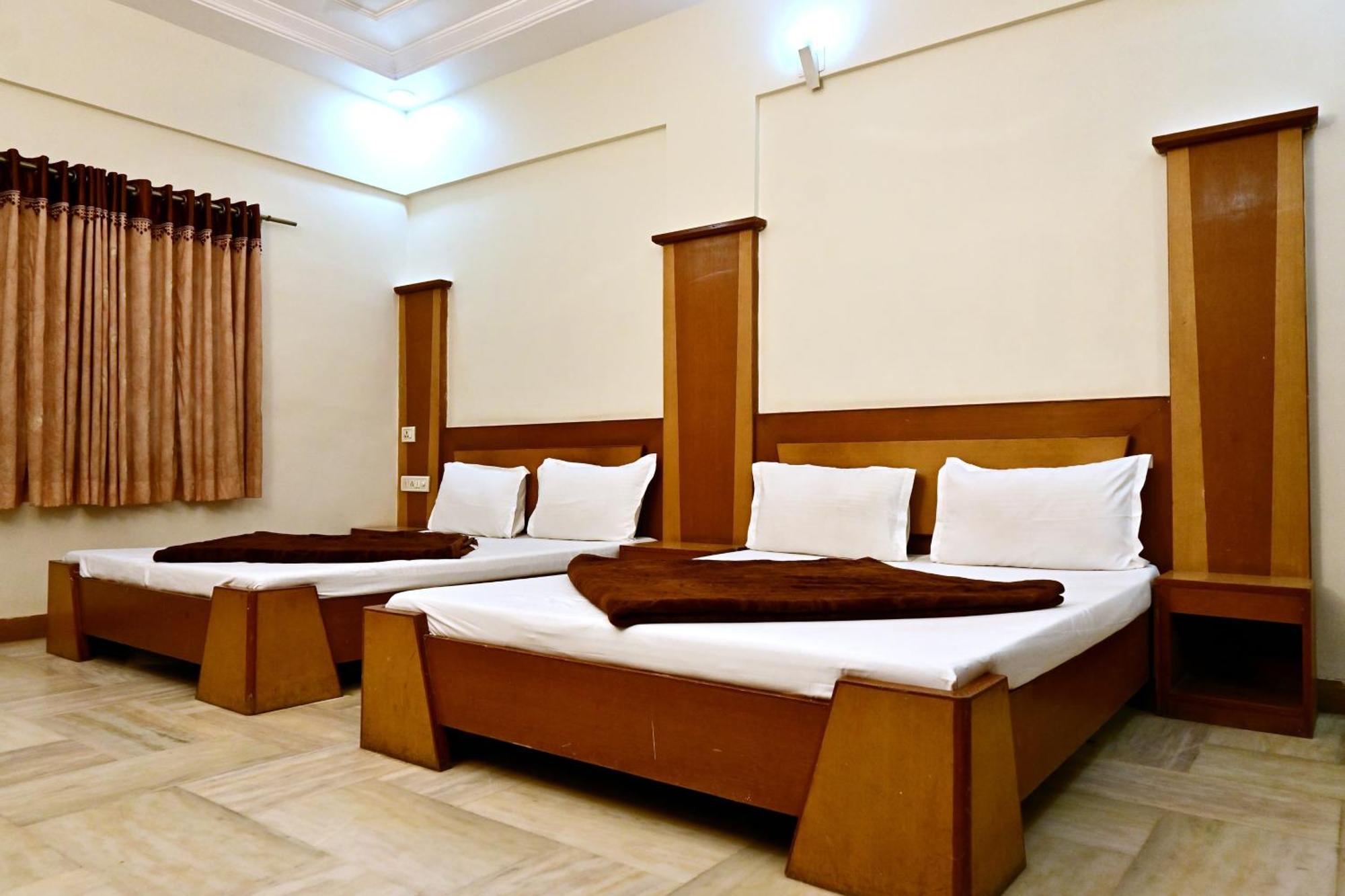 Hotel Roshan Palace Ambaji Exterior photo