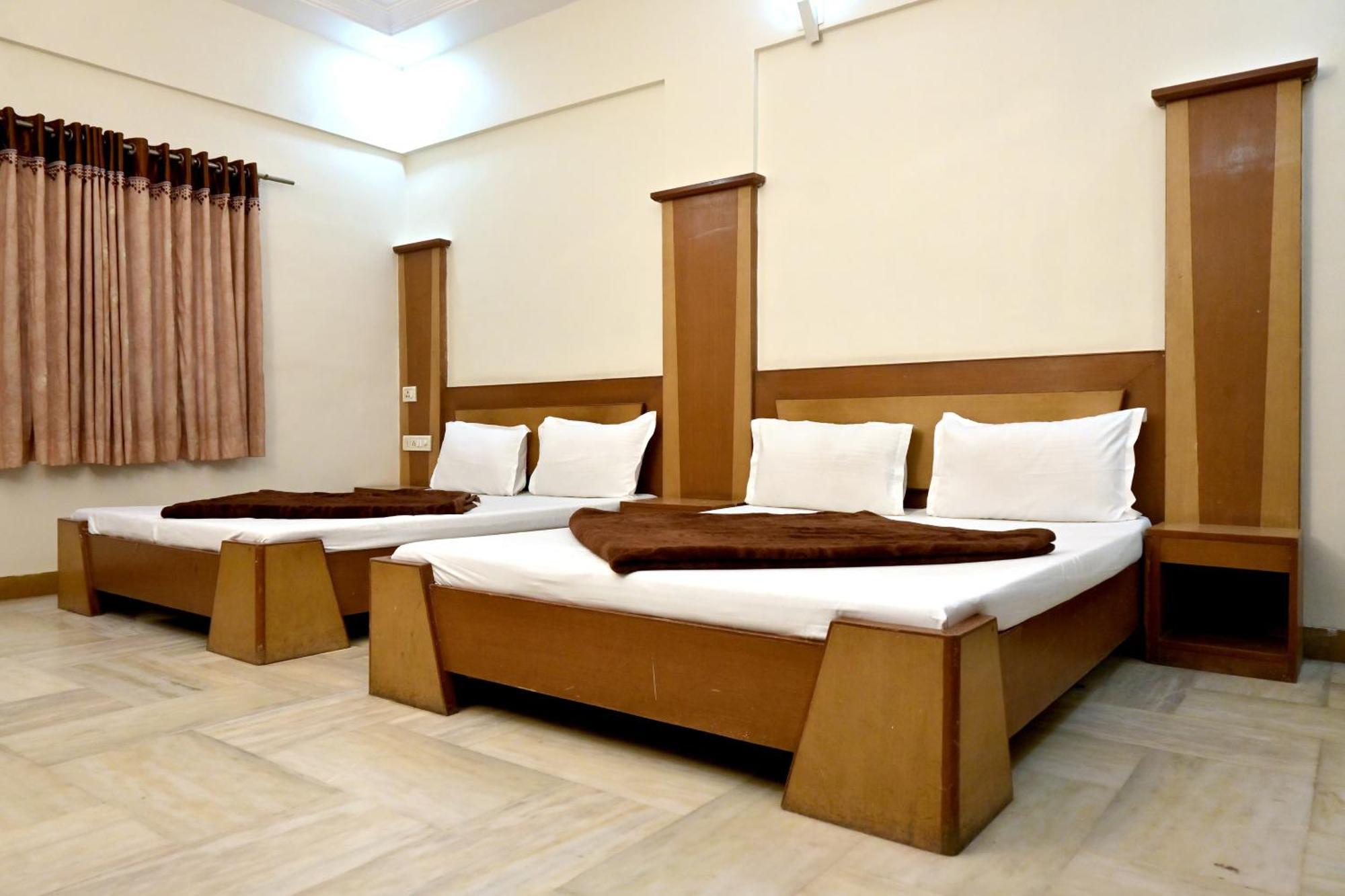 Hotel Roshan Palace Ambaji Exterior photo
