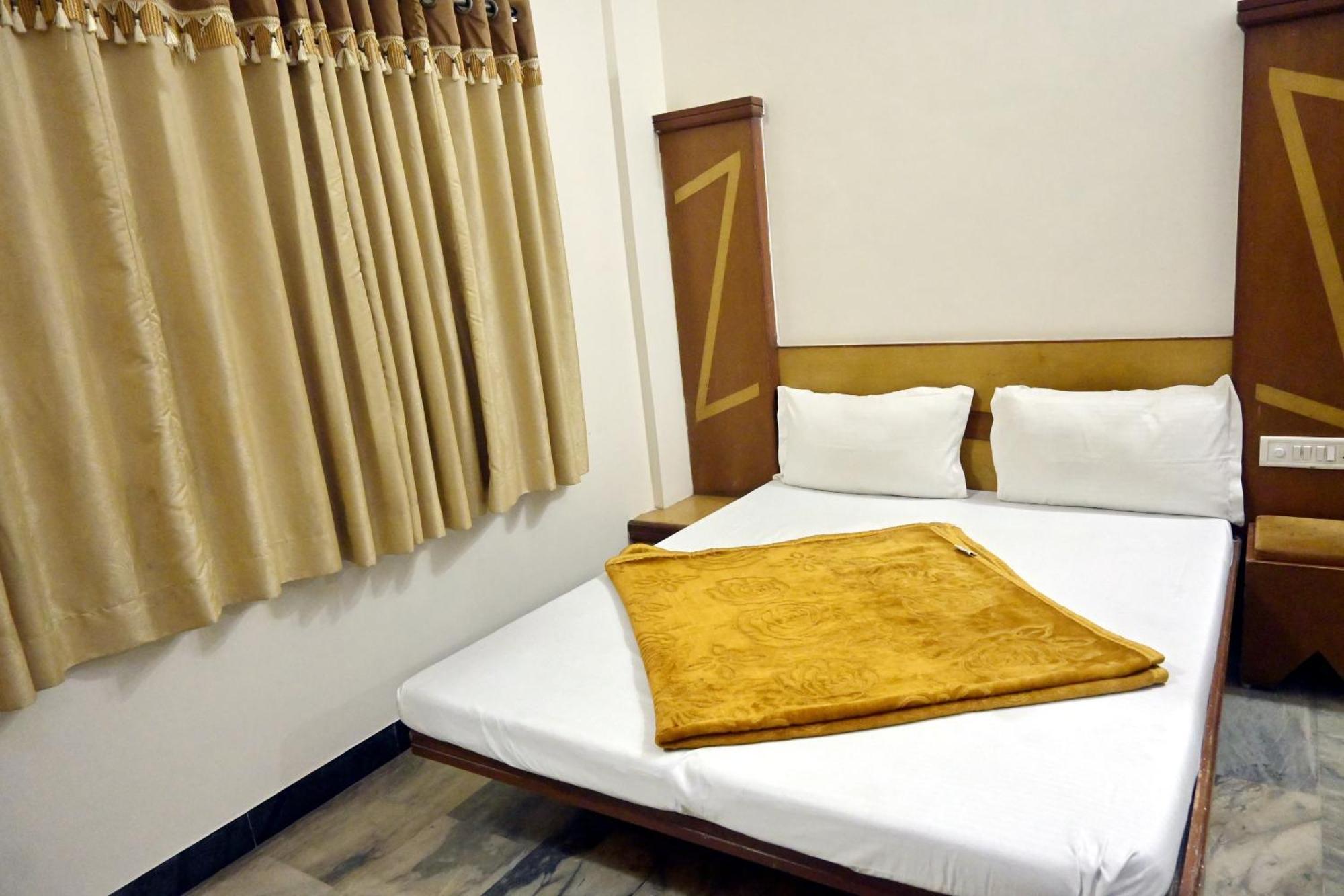 Hotel Roshan Palace Ambaji Exterior photo