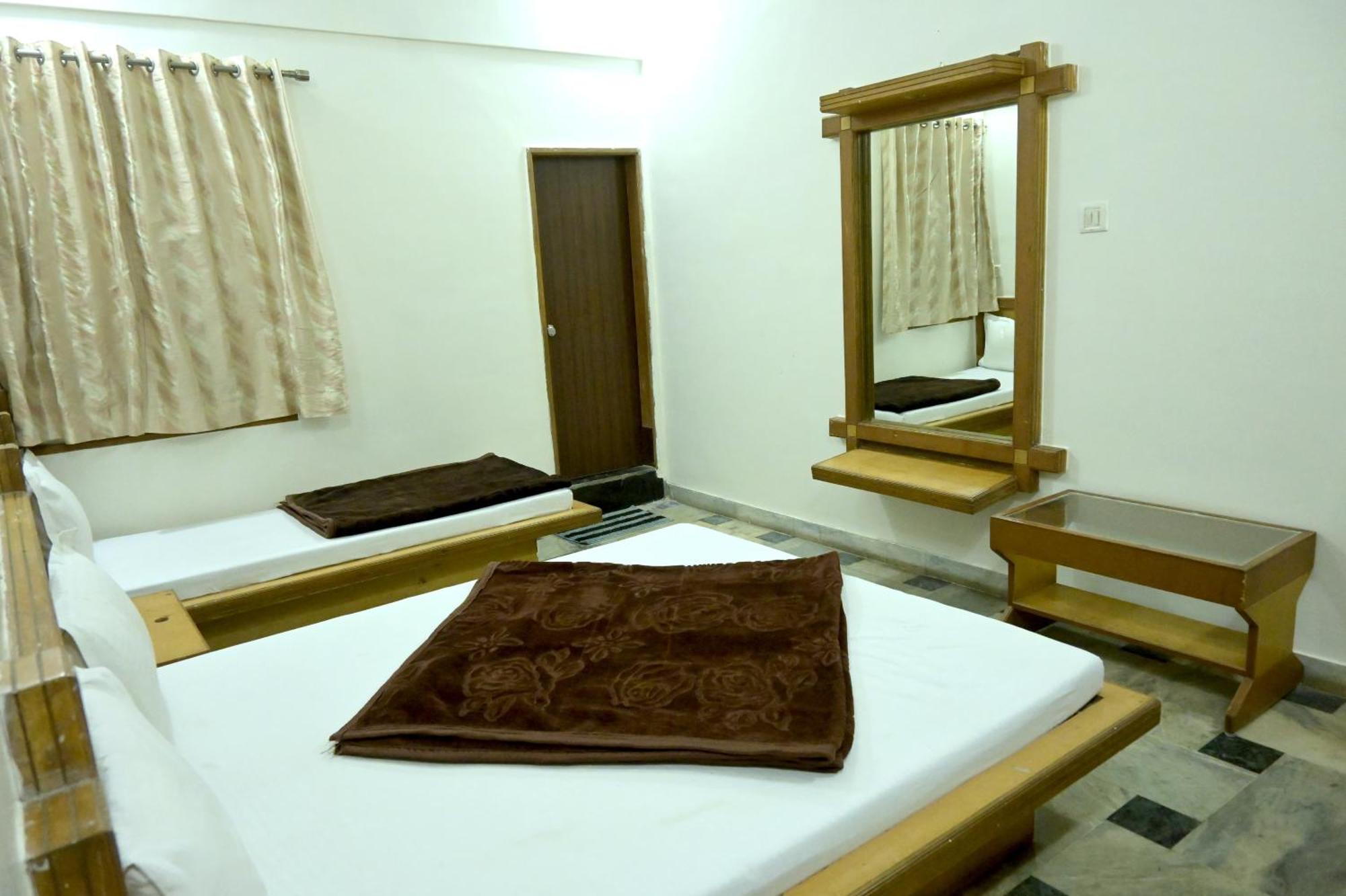 Hotel Roshan Palace Ambaji Exterior photo