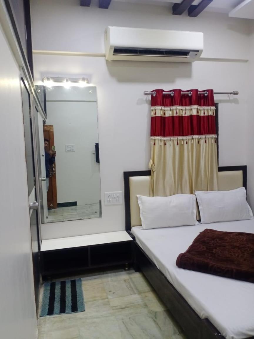 Hotel Roshan Palace Ambaji Exterior photo